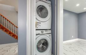 7 odalılar şehir içinde müstakil ev Scarborough'da, Kanada. C$2,135,000