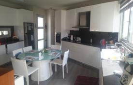 8 odalılar yazlık ev 800 m² Agios Tychonas'da, Kıbrıs. 6,000,000 €