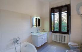 8 odalılar villa 840 m² Cortona'da, İtalya. 1,200,000 €