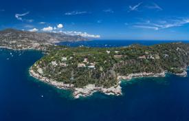 8 odalılar villa 350 m² Saint-Jean-Cap-Ferrat'da, Fransa. Price on request