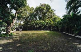 3 odalılar şehir içinde müstakil ev 164 m² Miami'de, Amerika Birleşik Devletleri. $1,465,000