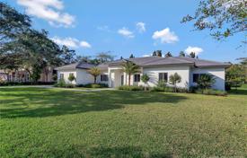 6 odalılar villa 512 m² Miami'de, Amerika Birleşik Devletleri. $1,499,000