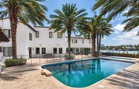 Villa – Miami sahili, Florida, Amerika Birleşik Devletleri. 17,724,000 €