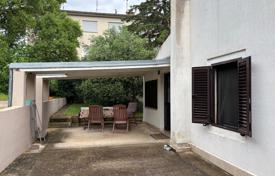 3 odalılar şehir içinde müstakil ev 68 m² Pula'da, Hırvatistan. 320,000 €