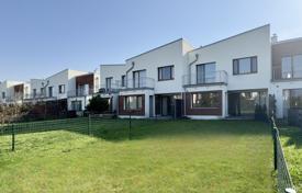 4 odalılar şehir içinde müstakil ev 185 m² Piņķi'de, Letonya. 400,000 €