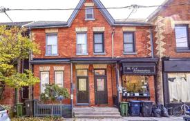 3 odalılar konak Old Toronto'da, Kanada. C$1,276,000