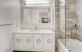 2 odalılar daire Etobicoke'de, Kanada. C$801,000