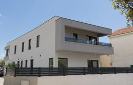 7 odalılar şehir içinde müstakil ev 277 m² Sibenik-Knin'da, Hırvatistan. 430,000 €