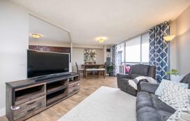 6 odalılar daire North York'da, Kanada. C$849,000