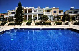 2 odalılar konak Baf'ta, Kıbrıs. 250,000 €