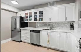 5 odalılar daire North York'da, Kanada. C$718,000