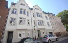 4 odalılar şehir içinde müstakil ev 368 m² District 4 (Düsseldorf)'da, Almanya. 4,217,000 €