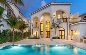 7 odalılar villa 631 m² Miami'de, Amerika Birleşik Devletleri. $6,795,000