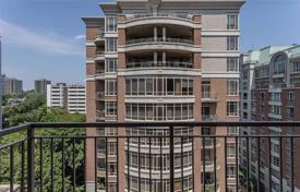 2 odalılar daire Saint Clair Avenue West'da, Kanada. C$864,000