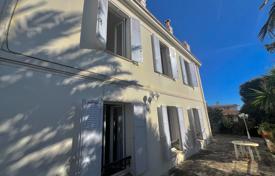 8 odalılar villa Antibes'te, Fransa. 1,166,000 €