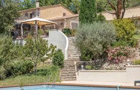 12 odalılar villa Gordes'da, Fransa. 1,150,000 €