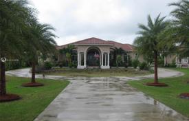 Yazlık ev – Miami, Florida, Amerika Birleşik Devletleri. $1,850,000