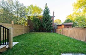12 odalılar şehir içinde müstakil ev Etobicoke'de, Kanada. C$2,368,000