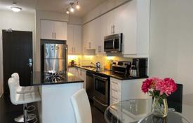 1 odalılar daire The Queensway'da, Kanada. C$695,000