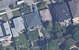 10 odalılar şehir içinde müstakil ev North York'da, Kanada. C$2,314,000