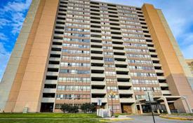 2 odalılar daire Eglinton Avenue East'da, Kanada. C$681,000