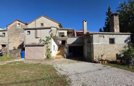 6 odalılar şehir içinde müstakil ev 233 m² Višnjan'da, Hırvatistan. 295,000 €