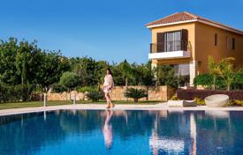 Villa – Chloraka, Baf, Kıbrıs. From 250,000 €