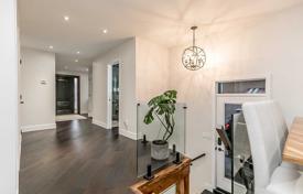 3 odalılar şehir içinde müstakil ev Etobicoke'de, Kanada. C$1,714,000