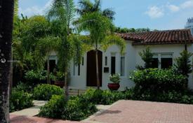 Villa – Miami sahili, Florida, Amerika Birleşik Devletleri. 1,855,000 €