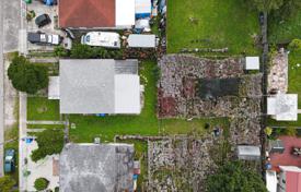 2 odalılar şehir içinde müstakil ev 119 m² Miami'de, Amerika Birleşik Devletleri. $675,000