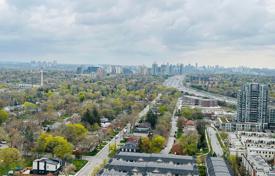 7 odalılar daire North York'da, Kanada. C$1,008,000