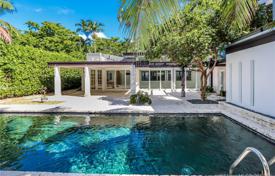 7 odalılar villa 395 m² Miami'de, Amerika Birleşik Devletleri. $2,250,000
