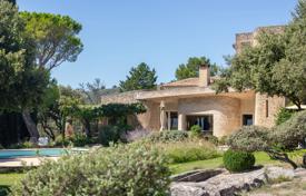 9 odalılar yazlık ev Gordes'da, Fransa. 2,400,000 €