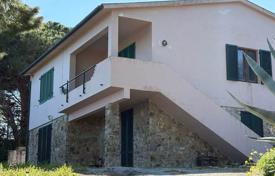 6 odalılar villa 243 m² Portoferraio'da, İtalya. 850,000 €