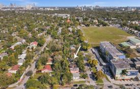 Şehir içinde müstakil ev – North Miami, Florida, Amerika Birleşik Devletleri. $600,000