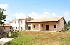 14 odalılar villa 800 m² Villafranca in Lunigiana'da, İtalya. 700,000 €