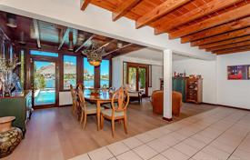 Villa – Stillwater Drive, Miami sahili, Florida,  Amerika Birleşik Devletleri. $1,395,000
