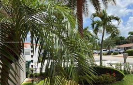 Şehir içinde müstakil ev – Hialeah, Florida, Amerika Birleşik Devletleri. $689,000