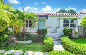 Yazlık ev – Surfside, Florida, Amerika Birleşik Devletleri. $800,000