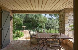 5 odalılar villa 40 m² Mougins'de, Fransa. Price on request