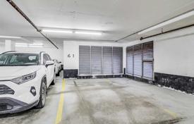 4 odalılar daire North York'da, Kanada. C$774,000