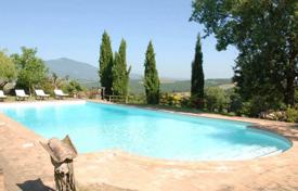10 odalılar villa 620 m² Perugia'da, İtalya. 1,150,000 €