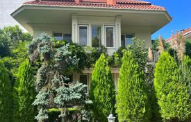 6 odalılar villa 370 m² Maltepe'de, Türkiye. $1,600,000