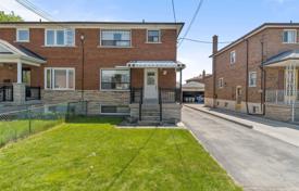 Konak – York, Toronto, Ontario,  Kanada. C$1,113,000