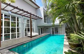 4 odalılar villa 276 m² Jalan Umalas'da, Endonezya. $734,000
