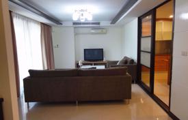 3 odalılar kondominyumda daireler Watthana'da, Tayland. $404,000