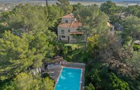 6 odalılar villa Hyères'da, Fransa. 2,150,000 €