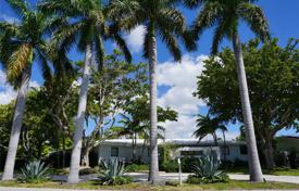 Villa – North Miami, Florida, Amerika Birleşik Devletleri. 1,354,000 €
