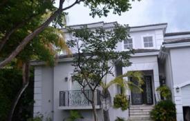 Yazlık ev – Key Biscayne, Florida, Amerika Birleşik Devletleri. $2,349,000