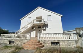 10 odalılar villa 480 m² Radovići'de, Karadağ. 699,000 €